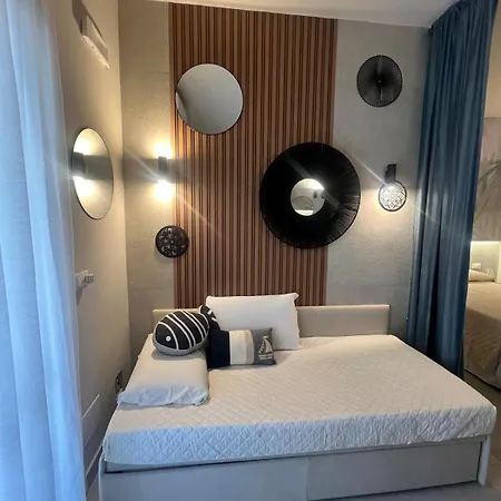 Kyria Luxury 公寓式酒店 弗卡诺