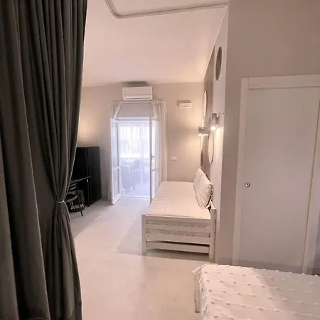 Aparthotel Kyria Luxury Vulcano (Isola)