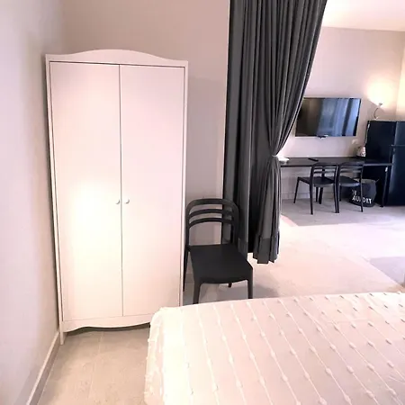 Aparthotel Kyria Luxury Vulcano (Isola)