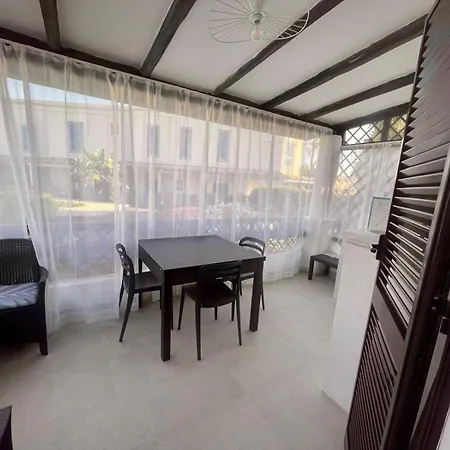 Kyria Luxury *