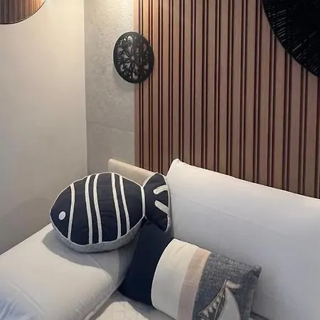 Kyria Luxury Ξενοδοχείο με διαμερίσματα 4*