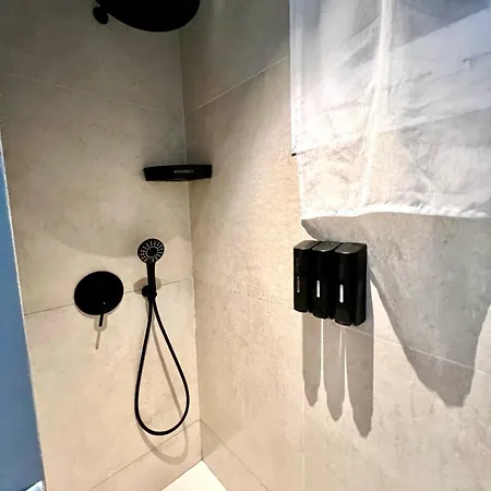 Kyria Luxury Ξενοδοχείο με διαμερίσματα 4*